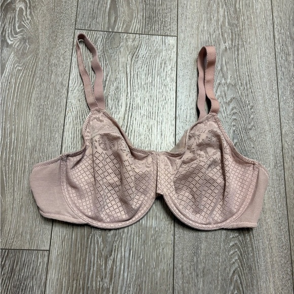 Wacoal Other - Wacoal Lace Bra in Soft Pink